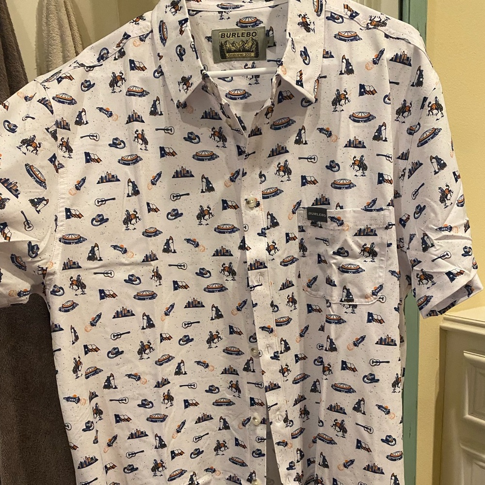 BURLEBO White Graphic Men's Shirt